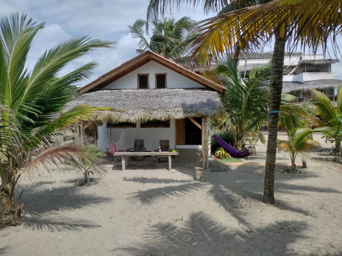 Beach Front Bungalows At The Coconut Каноа Экстерьер фото
