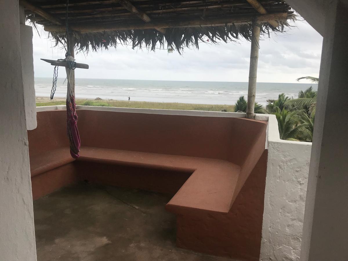 Beach Front Bungalows At The Coconut Каноа Экстерьер фото